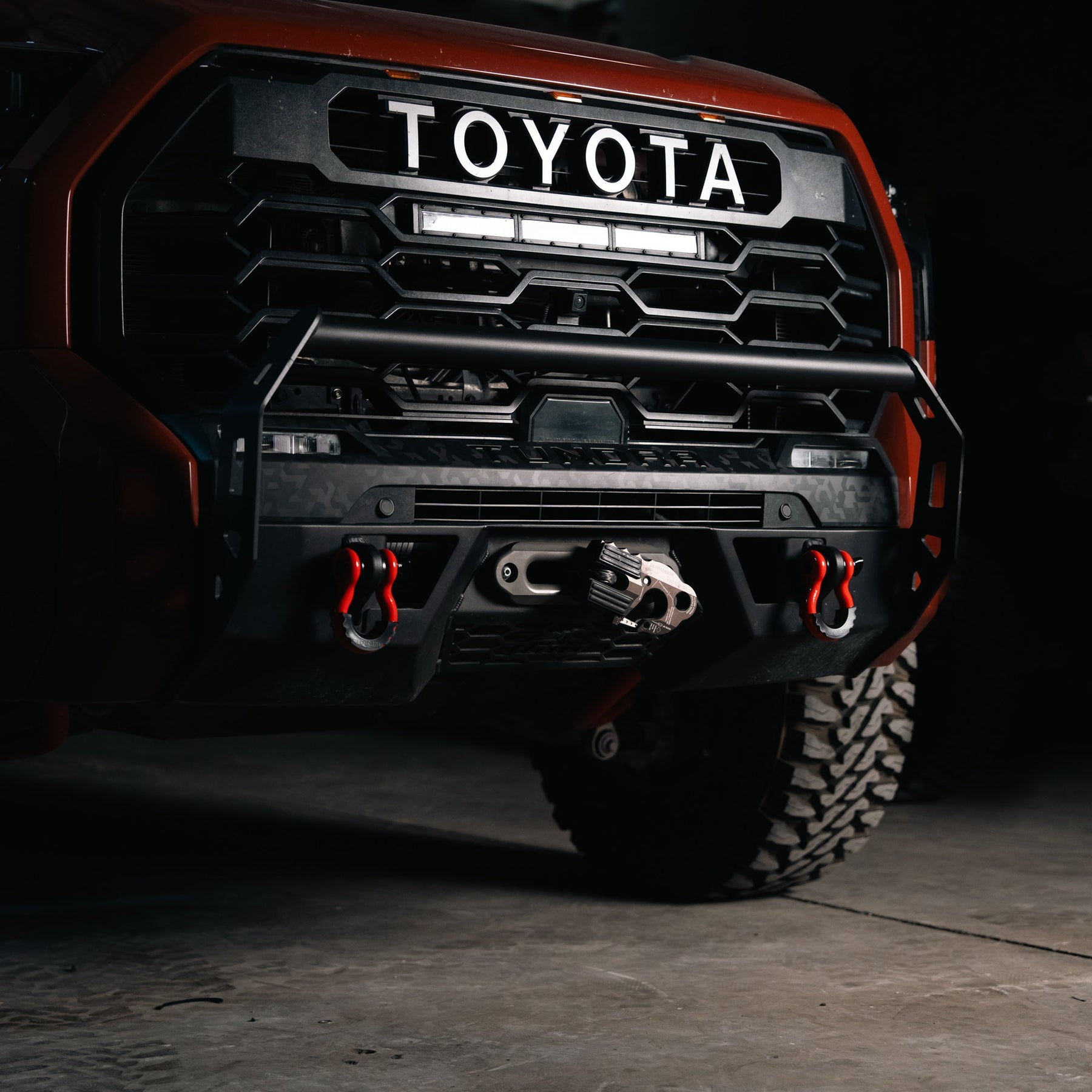 Tundra Lifestyle Rugged D-Ring Shackle: A Must-Have Recovery Tool for Tundra