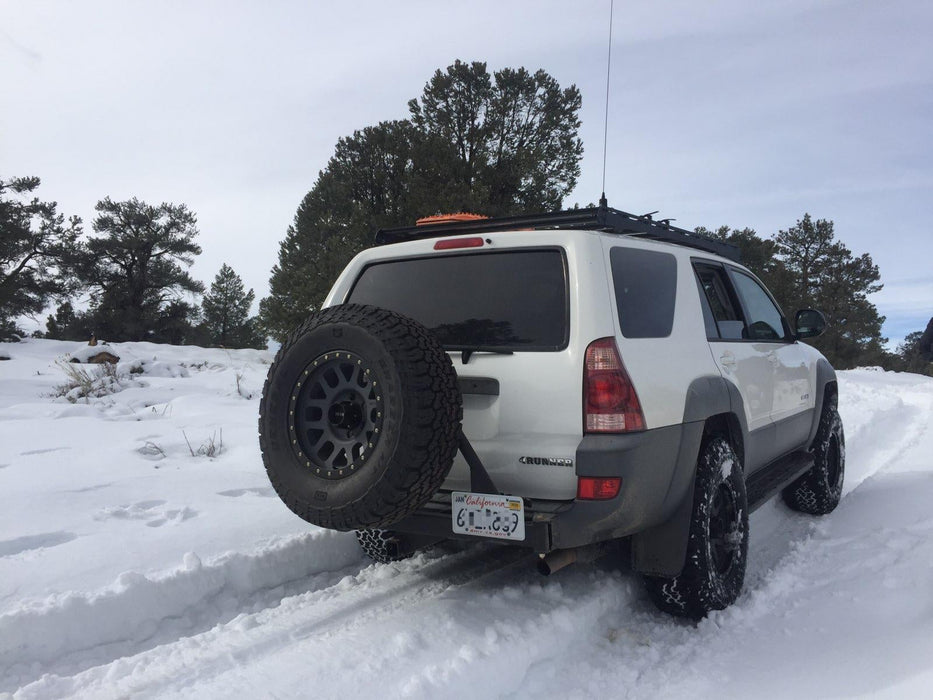 RIG'd UltraSwing® Short-Fit Spare Tire Hitch Mount