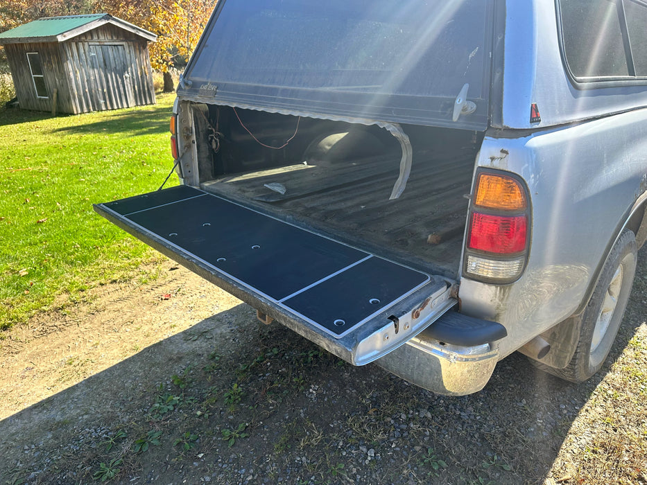 BillieBars Tailgate Cover For Tundra (2000-2006)