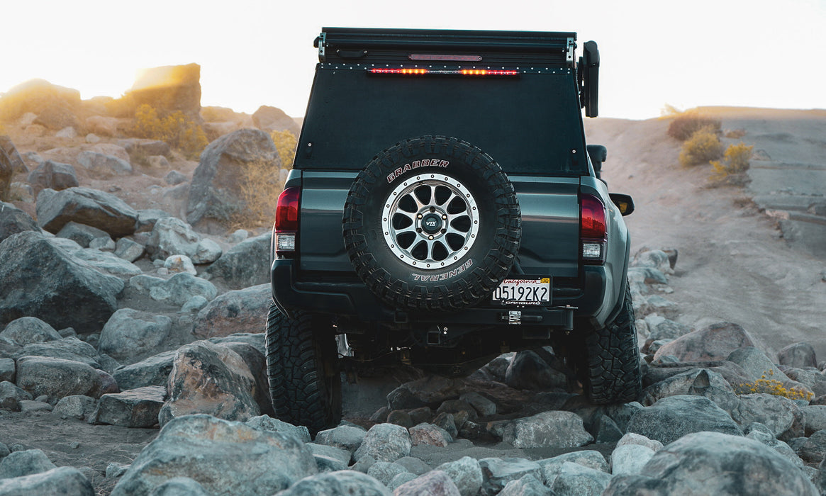RIG'd UltraSwing™ Multi-Fit Spare Tire Hitch Mount