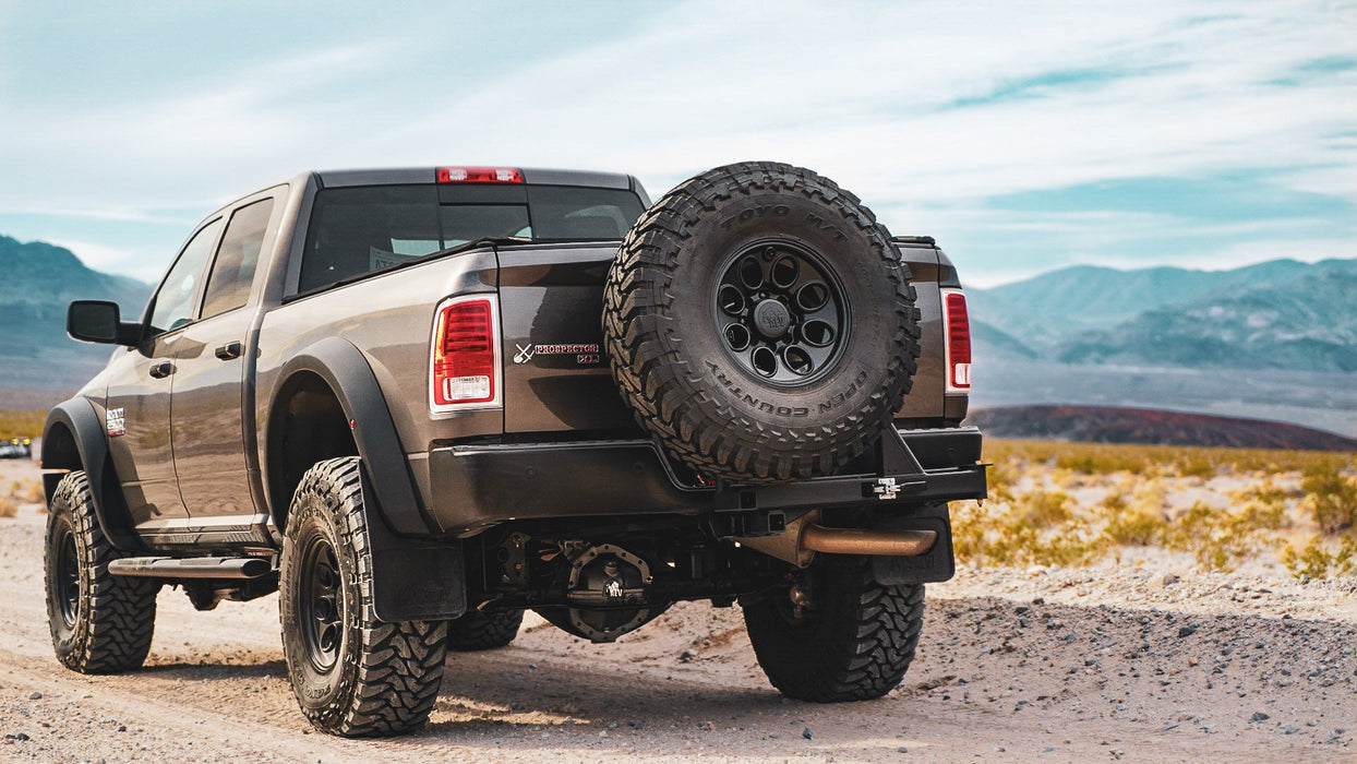 RIG'd UltraSwing® Mega-Fit Spare Tire Hitch Mount