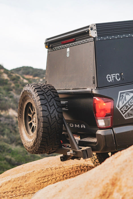 RIG'd UltraSwing™ Multi-Fit Spare Tire Hitch Mount