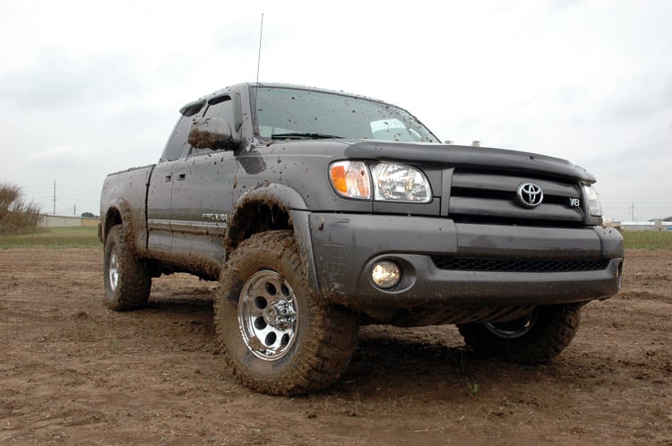 Rough Country 2.5 Inch Lift Kit For Tundra (2000-2006)