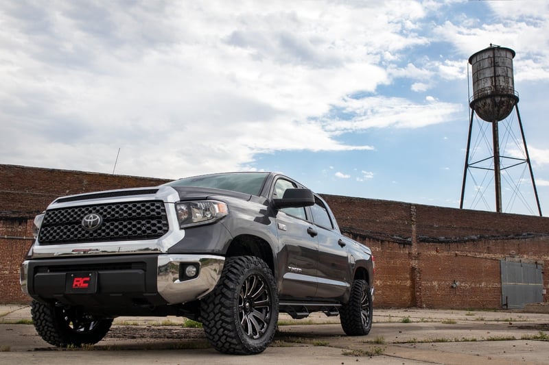 Rough Country M1 Adjustable Leveling Struts For Tundra (2007-2021)