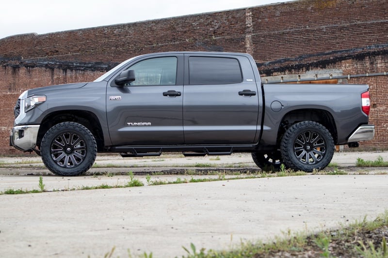 Rough Country M1 Adjustable Leveling Struts For Tundra (2007-2021)