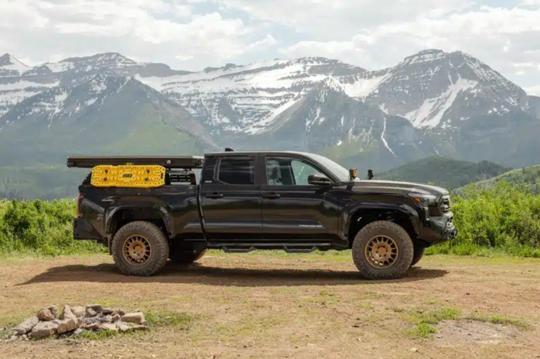 redtail overland hard-shell rooftop tent Smittybilt Overlander Aluminum Hard Shell Rooftop Tent — Tundra Lifestyle