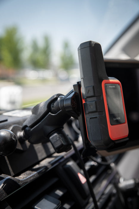 Garmin Supporto inclinabile e girevole con base a sgancio rapido, nero, medio Garmin Supporto inclinabile e girevole con base a sgancio rapido, nero, medio